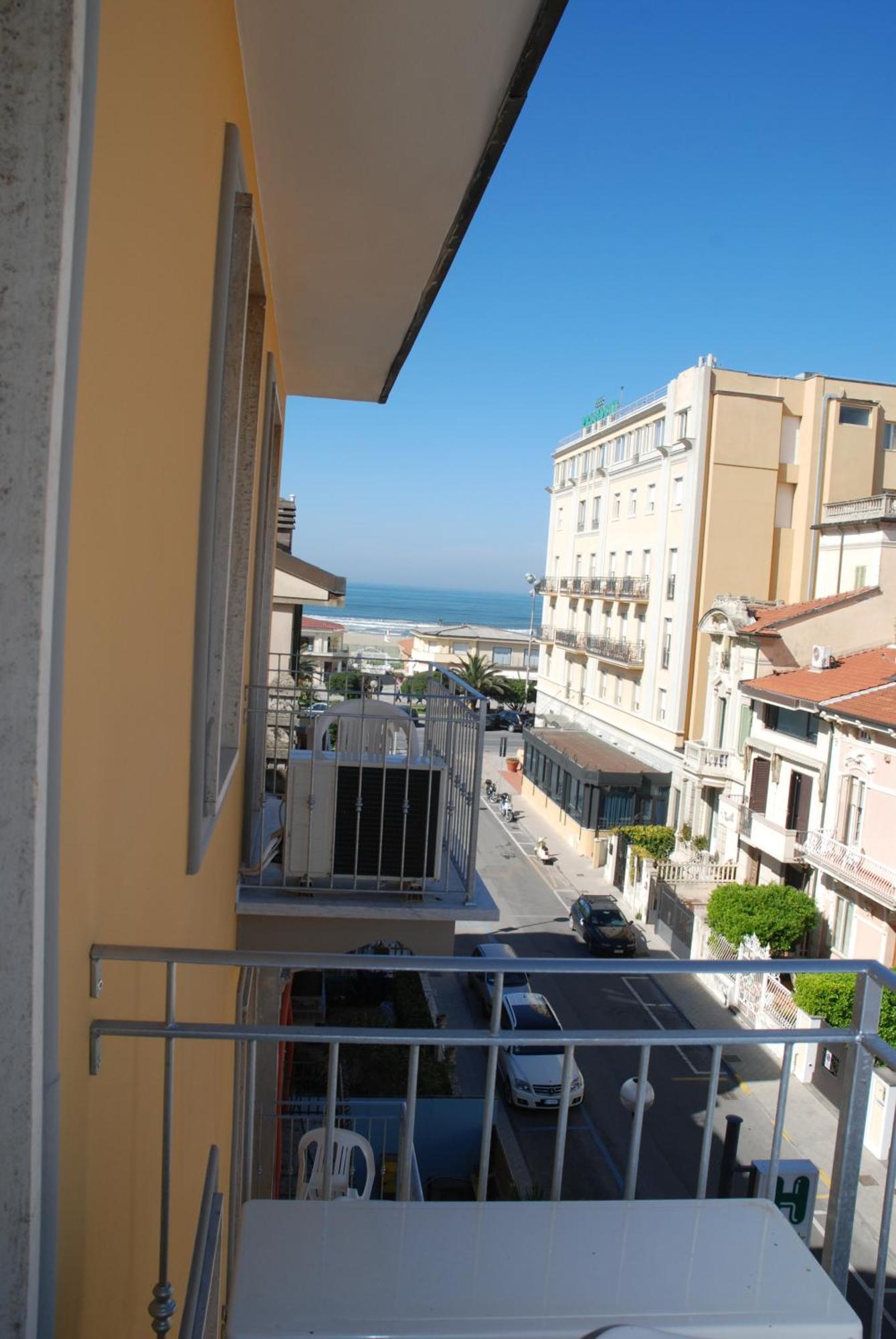 Hotel Caribe Viareggio Ngoại thất bức ảnh